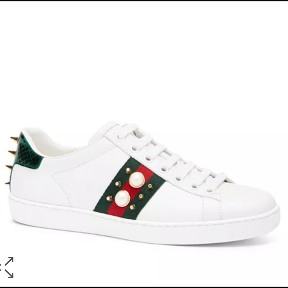 Gucci Ace Studded Low Stop Sneakers